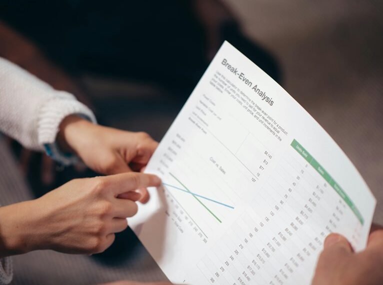 economic data analysis briefing